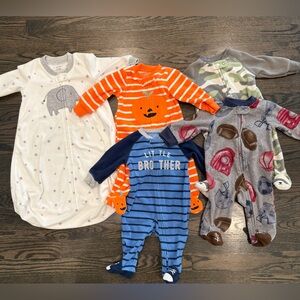 5 Carter’s Fleece Zip Up Pajamas, Size 0-3M